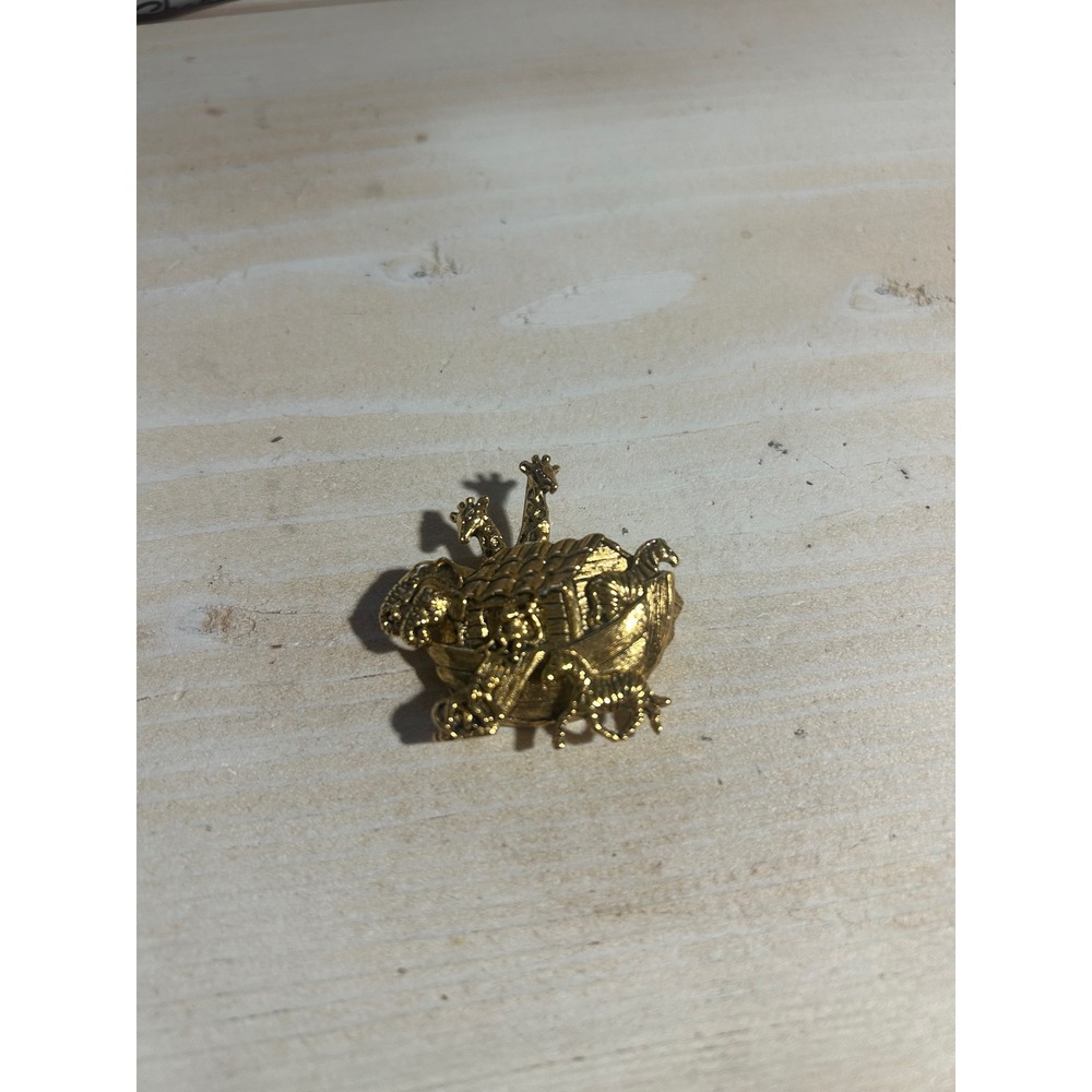 Vintage Gold Tone Noahs Ark Animal Brooch Pin Giraffe Elephant Religious Jewelry